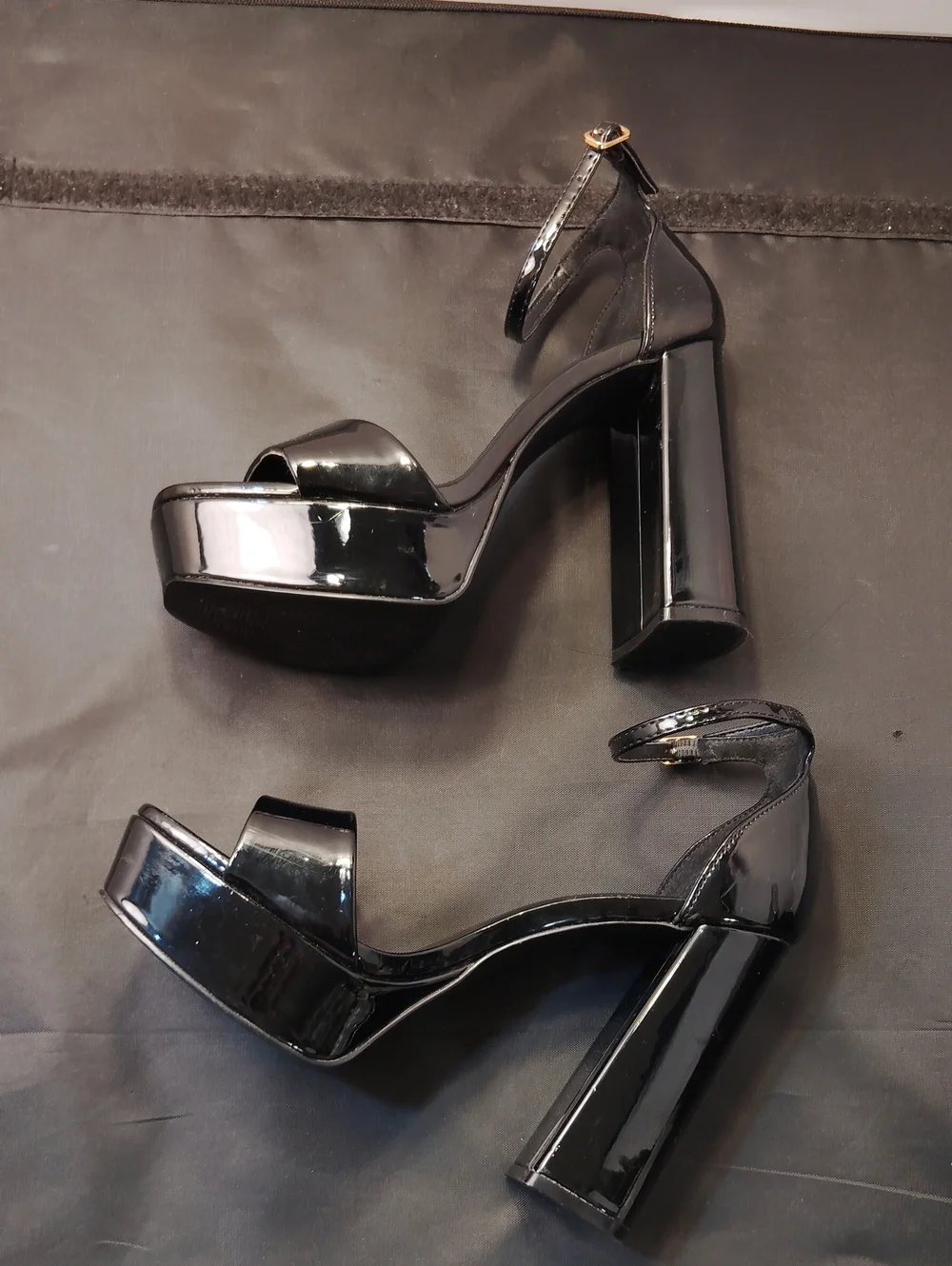 MADDEN GIRL WOMEN’s PATENT PLATFORM ANKLE -STRAP HEEL SANDALS